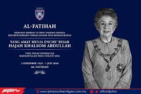 Adinda sultan johor, tengku puan pahang tunku azizah aminah maimunah iskandariah turut mengesahkan kemangkatan itu menerusi laman facebook baginda hari ini. Bonda Sultan Johor Mangkat