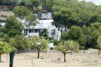 Maybe you would like to learn more about one of these? Reni Van Maren