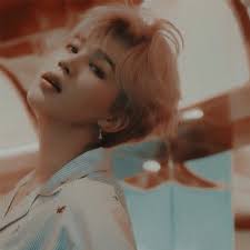 Mia Robles (@MiaRobles1996)