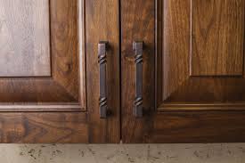 Tahoe Cabinet Pulls From Jeffrey Alexander By Hardware Resources 602 128dmac Shown In Use Hardware Resources Hardware Design