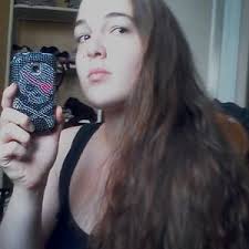 Cara Hull (@CaraHull12)