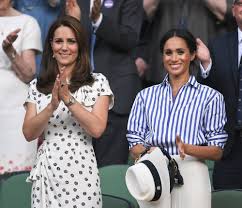 Meghan, vévodkyně ze sussexu je manželka britského královského prince harryho, vévody ze sussexu, humanitární pracovnice a bývalá americká herečka. Vevodkyne Kate Versus Vevodkyne Meghan Cim Se Lisi Jejich Styl Zeny Cz