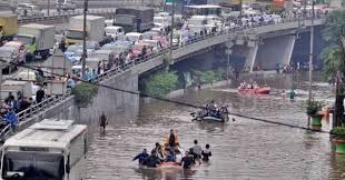 Banjir jakarta melanda jalan matraman raya, pintu tol cempaka putih, jalan boulevard raya, kelurahan cakung timur, jalan kemang utara ix. Hujan Lebat Jakarta Banjir Lagi Kronologi Id