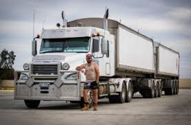 Flinders Highway bridge reopens as water subsides