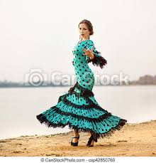 In 1874, the composer expanded and reworked the piece into a tone poem, replacing the vocal line with a. Frau Traditionelle Spanische Flamenco Tanzerin Die Traditionelle Spanische Flamenco Tanzerin Tanzt In Rotem Kleid Am Strand Canstock