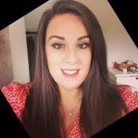 Lea Hunter's Instagram, Twitter & Facebook