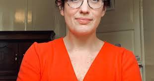 Laura Lomas's Instagram, Twitter & Facebook