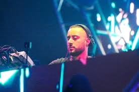 Naples techno mainstay capriati, who's often found sharing the stage with the likes of adam beyer, carl cox, and maro carola, at events like awakenings, kappa futur and timewarp, has released his latest project, 'metamorfosi'. Mbnhl25l1axram