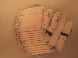 Bei den meisten mädchen ist es zwischen zwölf und dreizehn jahren, also erst relativ spät im verlauf der pubertät, so weit. Wann Bekomme Ich Meine 1 Periode Testedich