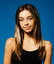 Ally Andrews's Instagram, Twitter & Facebook