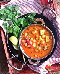 Khoya Makhana Paneer Ki Sabzi No Onion Garlic Recipe Paneer Indian Food Recipes Paneer Recipes