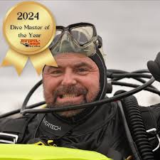 Making friends as an adult can be tough, but shared experiences can create  bonds that last a lifetime! 🤝 One of the best ways to forge true  friendships is through adventures, and