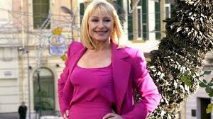 Raffaella carra — bailo, bailo (ballo, ballo) 03:01. 3qs2hhteaib1 M