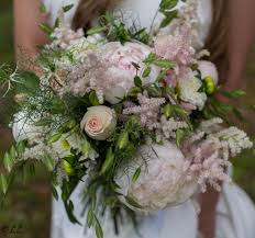 Composition de fleurs pour mariage. Bouquet Mariee Rose Pivoine Marylene Louis