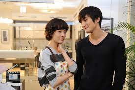 Romantic hijinks and hilarity ensues when they find themselves in an awkward living situation as min woo pays gae hwa to take care of his daughter, ye eun. Drama Oh My Lady My Ordinary Life