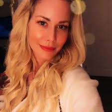 Jennifer Mcdaniel's Instagram, Twitter & Facebook