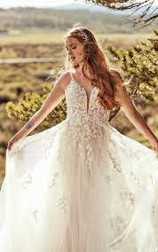 Tulle And Leaf Lace Wedding Dress All Who Wander Wedding Dresses Lace Ball Gown Wedding Dress Summer Wedding Dress