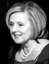 Tracey Hewitt's Instagram, Twitter & Facebook