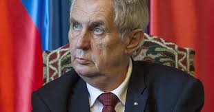 Jmenování generálů 2021: Česká armáda má novou generálku, ředitel BIS se  opět nedočkal