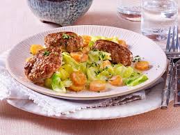 Blitz Buletten Auf Mohren Spitzkohl Gemuse Rezept Lecker Spitzkohl Fleisch Gerichte Buletten Rezept
