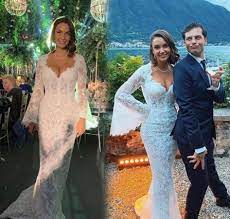 Elettra lamborghini si sposa con afrojack e l'annuncio (di matrimonio) è il più romantico delle feste. Il Matrimonio Di Elettra Lamborghini Spacchi E Scollature Per I Tre Abiti Della Sposa Giornale Di Sicilia