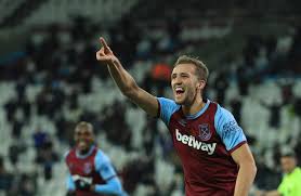 The warrior elegance of tomáš souček in west ham united. Tomas Soucek Je Rok V Anglii Nesnilo Se Nam O Tom Rika Otec Cnn Prima News