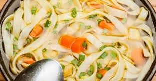 Relaxez Pendant Que La Mijoteuse Fait Le Travail Voici La Meilleure Soupe Poulet Et Nouilles Slow Cooker Soup Food Slow Cooker Recipes