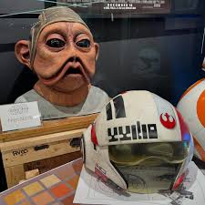 Some of my favorite screen-used costumes and creatures from Lucasfilm's  Star Wars: The Force Awakens tenth anniversary display! This selection  includes FN-2199's helmet, R2-D2, Nien Nunb, a Snoke concept maquette (also  seen