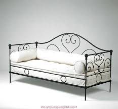 Bellissimo letto in ferro con design moderno. Divano Letto Ferro Battuto