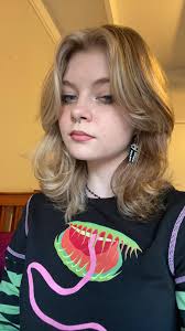 jwilly92191 shows off her chaotic side with a Jinx split dye 😍💙  https://arcticfoxhaircolor.visitlink.me/T7uka8