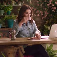 Pin By Kitty Montgomery On Glamour Simply Nigella Nigella Nigella Lawson