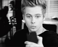 @amanda dominguez @taylor brooks @edith cardona. Luke Hemmings Gif Preferences 3 1 Wattpad