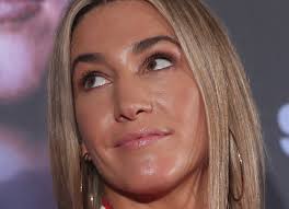 Mayer and Baumgardner face to face