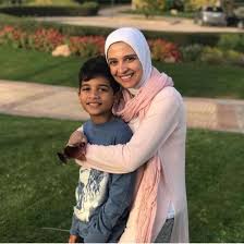 نجل حنان الترك يلفت الأنظار بموهبته الغنائية ووسامته فيديو in 2021 fashion womens fashion women