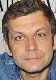 Laurent mariotte passe son enfance et son adolescence à dompierre, un village près d'épinal dans les vosges. Laurent Mariotte Animateur Premiere Fr