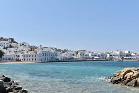 Mykonos is the party animal of the cycladic islands, greece's answer to ibiza, with bronzed bodies thronging its beaches by day and bass lines pounding… Urlaub Auf Mykonos Die Beliebtesten Hotspots Ltur Reiseblog