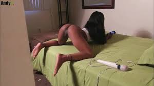 2 zenciye kendini siktiren dövmeli kadın - Porno İzle