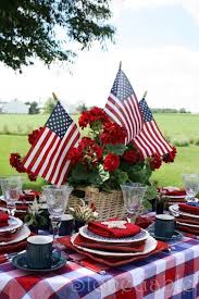 This post may contain affiliate links. 10 Independence Day Table Decorations
