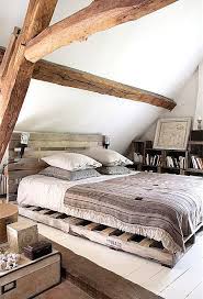 love this country cozy charm d love it yatak odasi dekorasyon fikirleri tasarim ic mekanlar palet mobilya