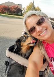 Twin Towns say goodbye to beloved dachshund