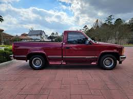 Image result for Maroon 1989 UMM