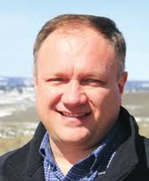 Wolf Dens 101: Location, Location, Location PAGE 4 Native Americans and the  Wolf—A Different Story PAGE 8 Watching and Learn