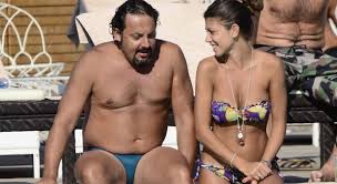 Foto del film con enrico brignano e ambra angiolini. Flora Canto Si Confessa La Mia Storia D Amore Con Enrico Brignano