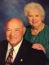 Meet the 2018 Holiday at Home Grand Marshals Neil & Willa Jean  Smalley👏🏻👏🏻👏🏻 Neil and Willa Jean, have been a part of the Kettering  community for many years. Willa Jean has lived