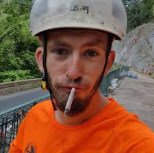 Un orage de grêle sévit actuellement dans l'arrière pays du côté de Mons la  Trivalle