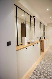 Miniature Des Carreaux De Ciment En Fil Rouge Bahya Marque Decoideas Decorer Un Couloir Deco Entree Maison Amenagement Entree Maison