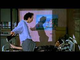 After a series of bizarre actions, loris is mistaken for a serial killer. Il Mostro Benigni Streaming Fasrfolio
