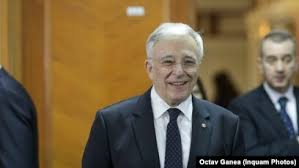 Și acolo au dat peste daniel zamfir. Kzp8qku4upr1fm
