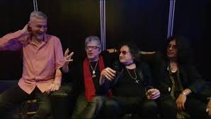 El zorrito von quintiero , tecladista de charly garcía y de largo recorrido en el rock argentino, anunció decepcionado desde su cuenta de instagram el cierre de su restaurante bruni , un clásico del barrio porteño del bajo belgrano. Charly Garcia En Cinema Verite Charly Garcia Celebro Los 68 Con Su Pareja Hijo Y Amigos Me Siento Pendejo Y Jugueton Dijo