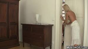 7 she was wearing a bright red woollen scarf. He Finds His Gf Cheating With His Bro Xnxx Com